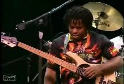 Victor Wooten - Groove & Bass Solo