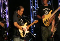 Popa Chubby & Walter Trout 2011 Red House Jam