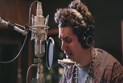 John Mayer goes acoustic