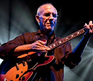 Larry Carlton