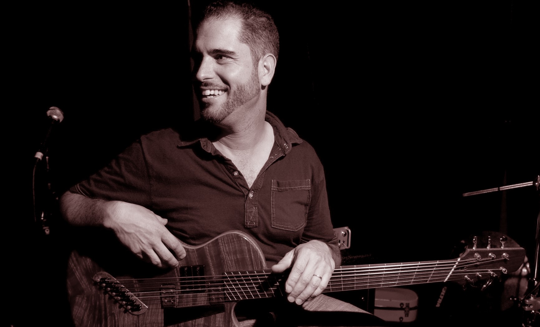 Charlie Hunter biography, videos on Veojam