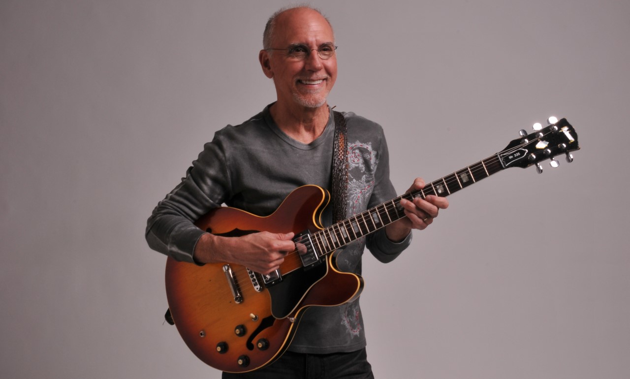 Larry Carlton