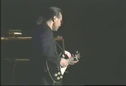 Al Di Meola - Kiss My Axe