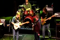 Guitar Duel - Walter Trout vs Danny Bryant