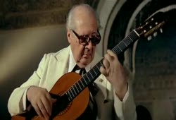 Andres Segovia - Sonatina (Torroba) HD