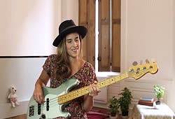 Kinga Głyk - Armandos Rhumba (Chick Corea) - bass cover