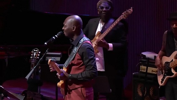 Isaiah Sharkey, Richard Bona, Markus Miller - This Masquerade
