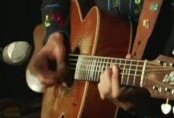 Tommy Emmanuel - Sanitarium Shuffle - acoustic guitar