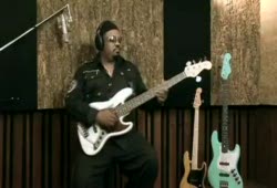 Derrick Murdock presents Fender Standard Jazz Bass
