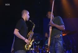 Marcus Miller & Alex Han - bass guitar vs. sax