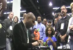 Pert2 of session with Nathan East & David 'Fingers' Haynes at NAMM 2012