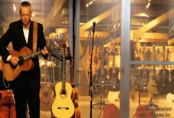 Tommy Emmanuel's Medley at Chet Atkins Tribute Show