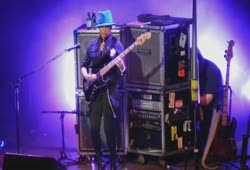 Rhonda Smith plays Larry Graham's bass solo