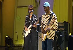 Jeff Beck and Buddy Guy - Let Me Love You